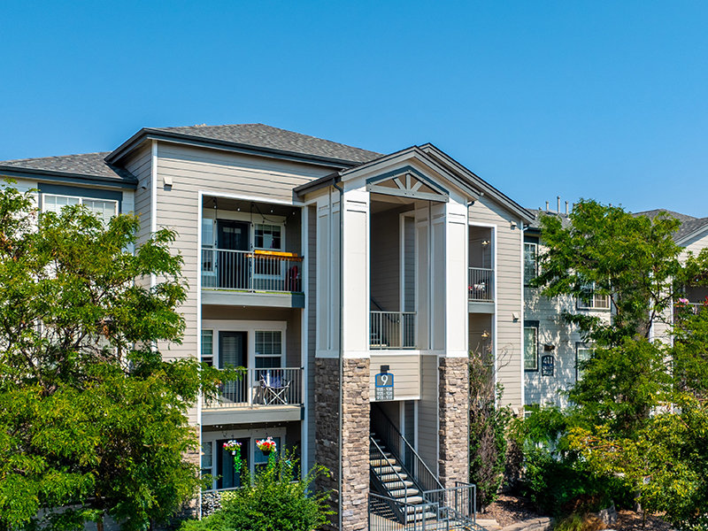 Apartment Building | Elevate at Red Rocks